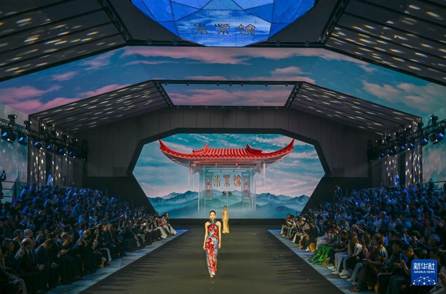 Al via la Beijing Fashion Week Autunno-Inverno 2026