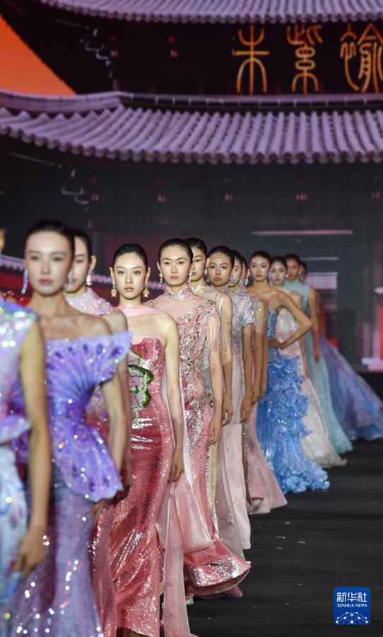 Al via la Beijing Fashion Week Autunno-Inverno 2026