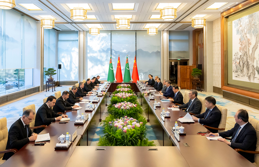 Incontro tra Xi Jinping e il Leader Nazionale del Turkmenistan Berdimuhamedow