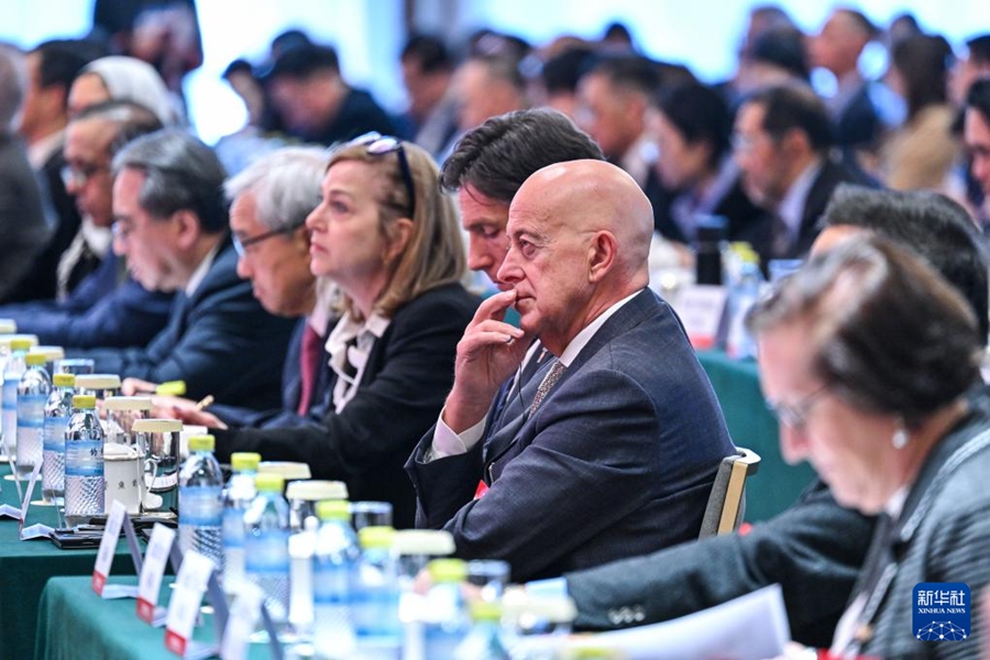 Oltre 100 ospiti stranieri presenti all'apertura del China Development Forum 2026