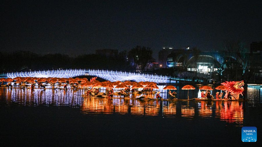 Spettacolo folkloristico di Yangshuo illumina la notte di Beijing