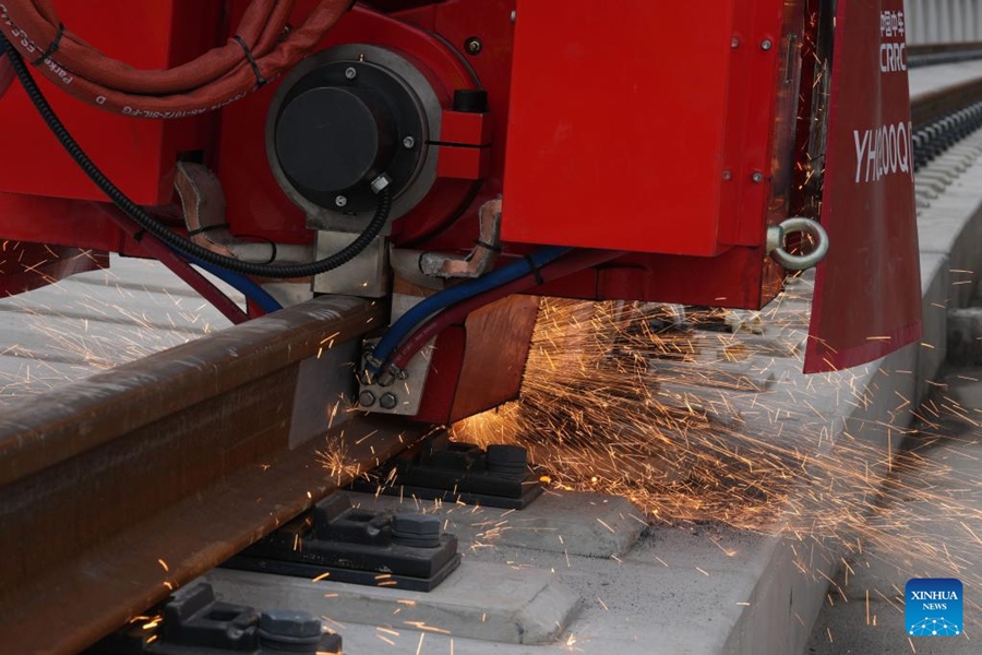 Zhejiang, dispositivo di saldatura intelligente fa il suo debutto