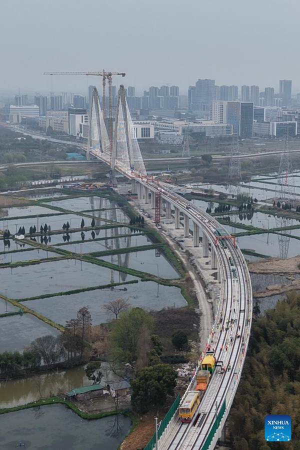 Zhejiang, dispositivo di saldatura intelligente fa il suo debutto