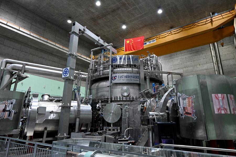 Struttura di ricerca sulla fusione nucleare Experimental Advanced Superconducting Tokamak (EAST) a Hefei, nella provincia dell'Anhui, Cina orientale. (Xinhua/Huang Bohan)