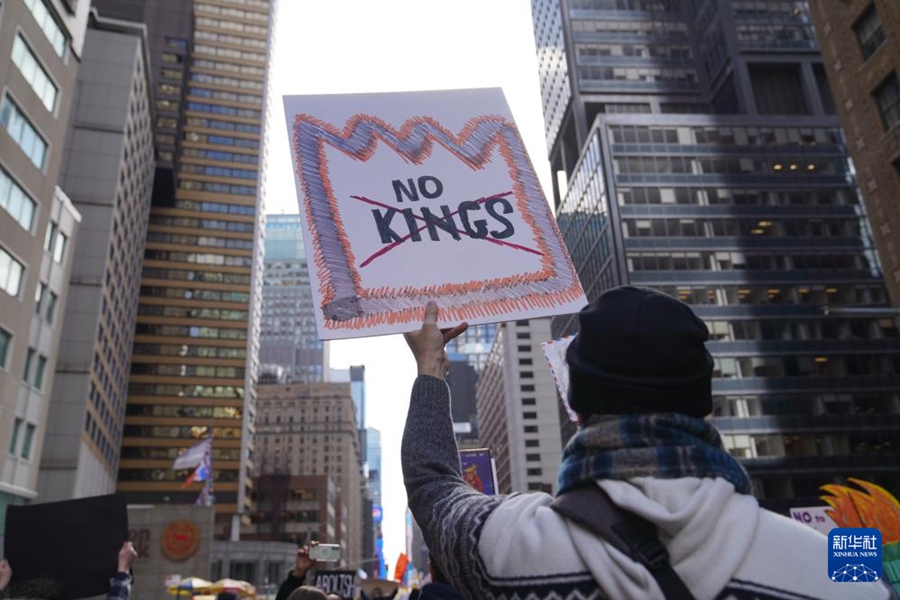 USA: proteste su larga scala con la partecipazione di milioni di persone