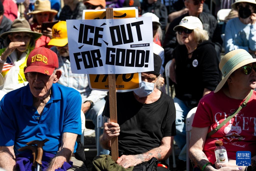 USA: proteste su larga scala con la partecipazione di milioni di persone