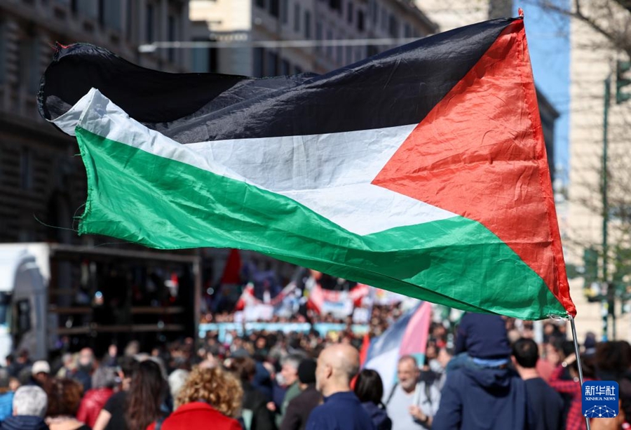 Roma: manifestazione di protesta contro la guerra