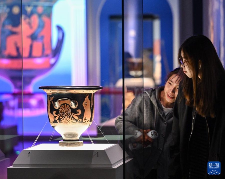 Mostra di antiche ceramiche greche dipinte inaugurata nel Ningxia