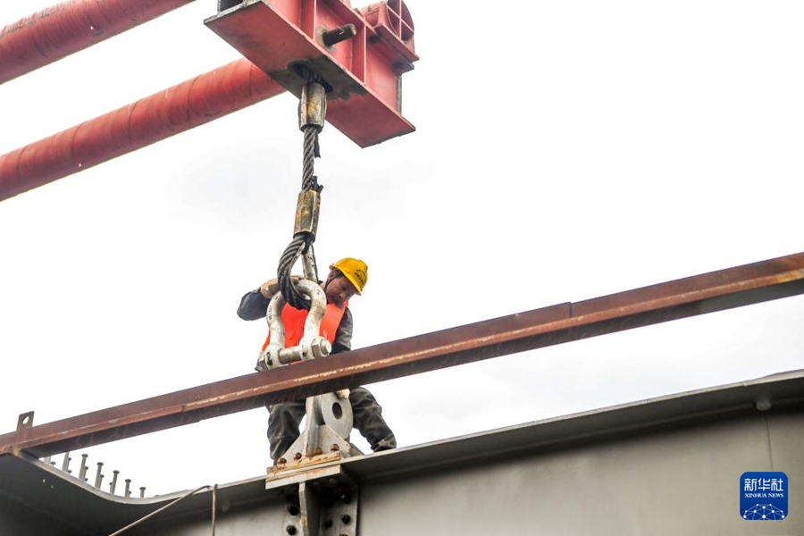 Collegamento di tutti i ponti della linea ferroviaria ad alta velocità Chengdu-Chongqing