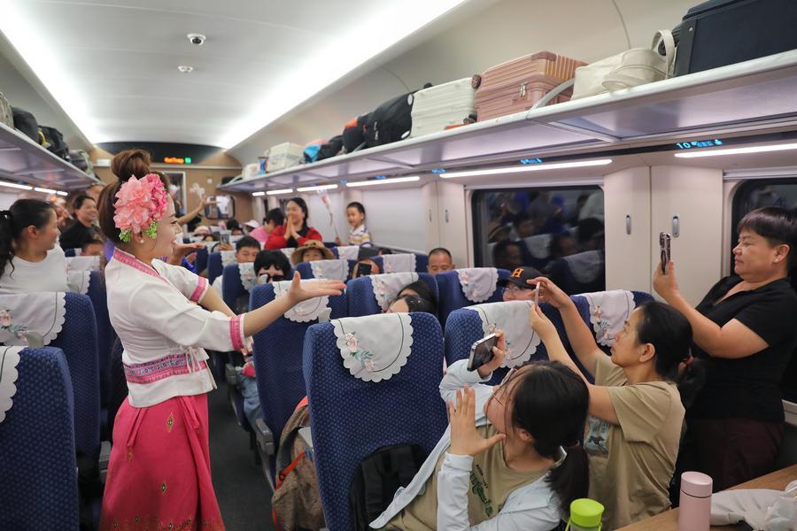 Ferrovia Cina-Laos gestisce oltre 800.000 viaggi passeggeri transfrontalieri