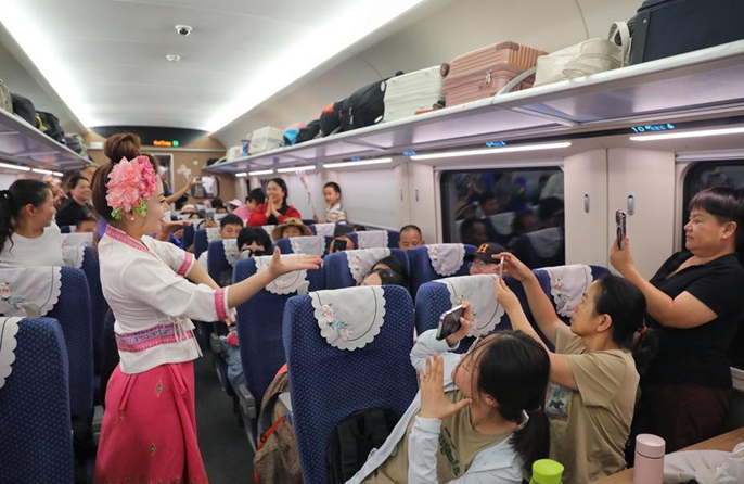 Ferrovia Cina-Laos gestisce oltre 800.000 viaggi passeggeri transfrontalieri