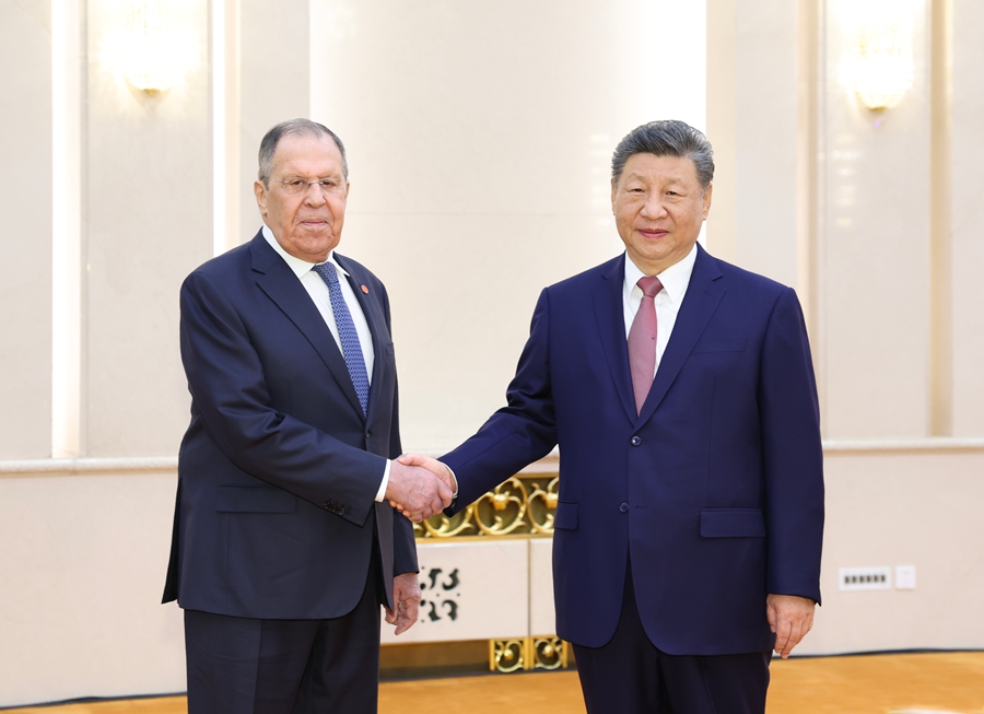 Xi Jinping incontra il Ministro degli Esteri russo Sergej Lavrov