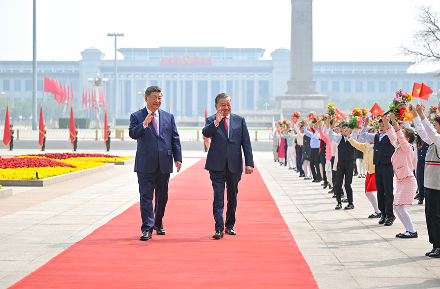 Colloquio fra Xi Jinping e To Lam