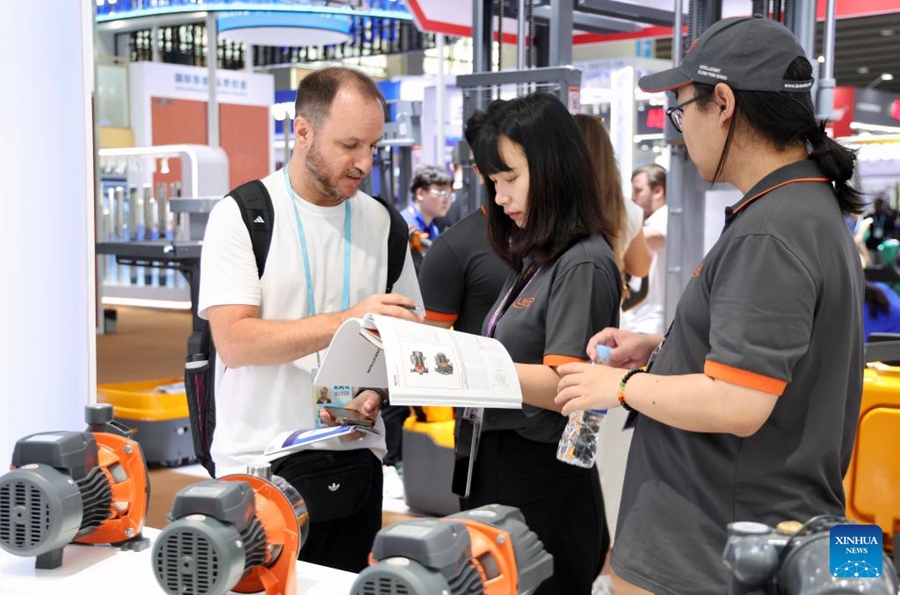 La Fiera di Canton apre in Cina con dimensioni da record