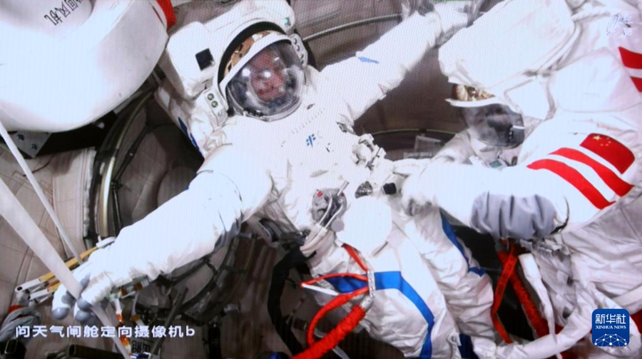 Shenzhou-21 completa con successo attività extraveicolare