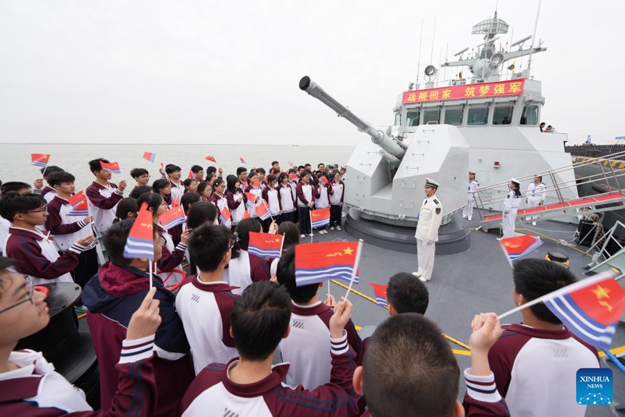 Open day della Marina dell'Esercito Popolare di Liberazione a Dongying, nella provincia dello Shandong, Cina orientale. (21 aprile 2026 - Wang Guangjie/Xinhua)