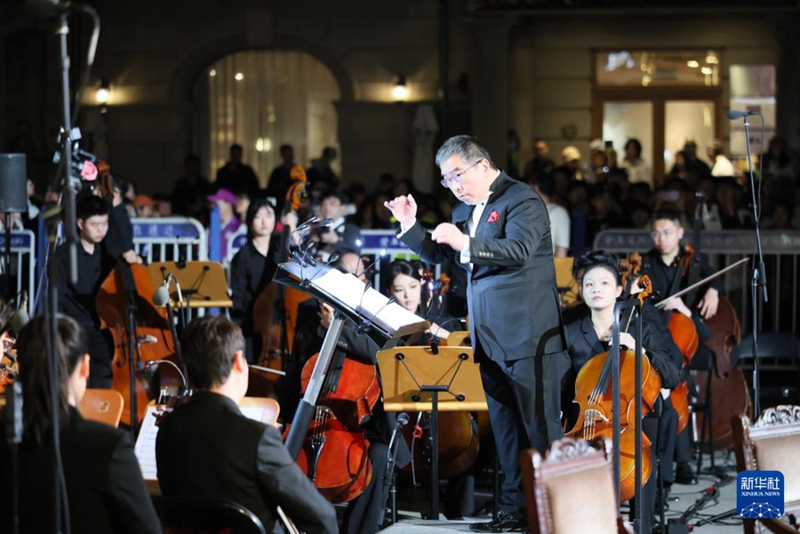 Tianjin: Opera "Cavalleria Rusticana" in scena nel quartiere in stile italiano