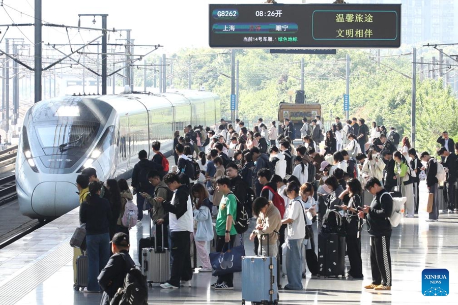 Oltre 100 milioni di viaggi in treno in Cina durante le festività del Primo Maggio