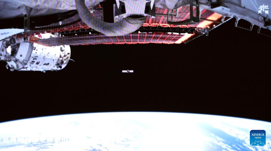 Veicolo spaziale cargo cinese Tianzhou-9 si sgancia dal complesso della stazione spaziale
