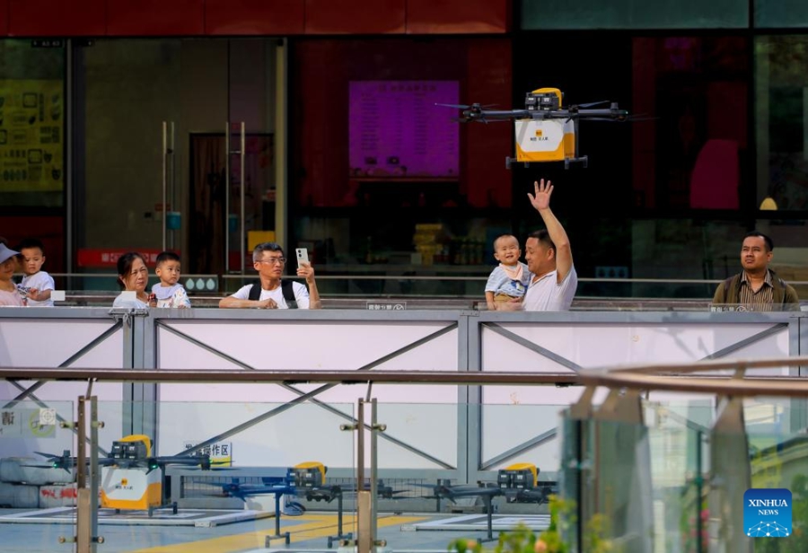 Shenzhen guida lo sviluppo dell'economia a bassa quota in Cina