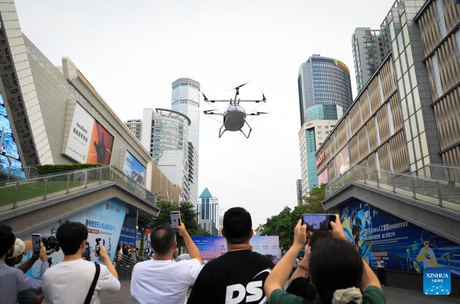 Shenzhen guida lo sviluppo dell'economia a bassa quota in Cina