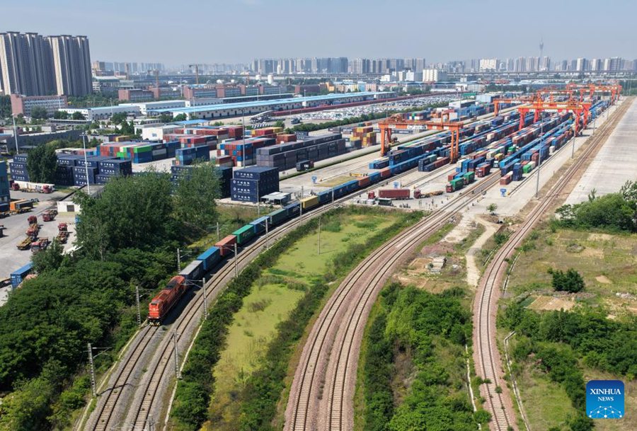 I viaggi del China-Europe Railway Express superano quota 130.000