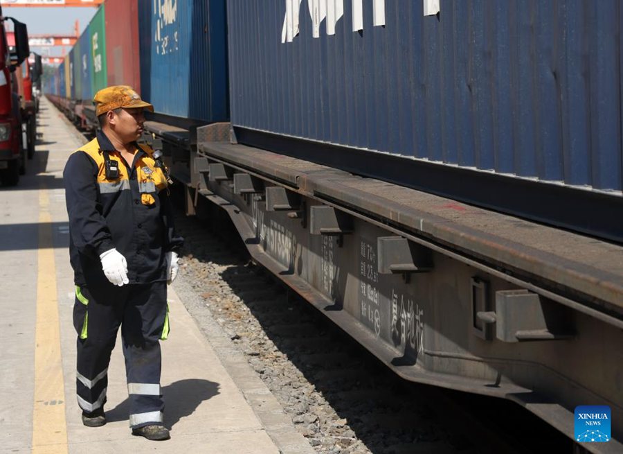 I viaggi del China-Europe Railway Express superano quota 130.000