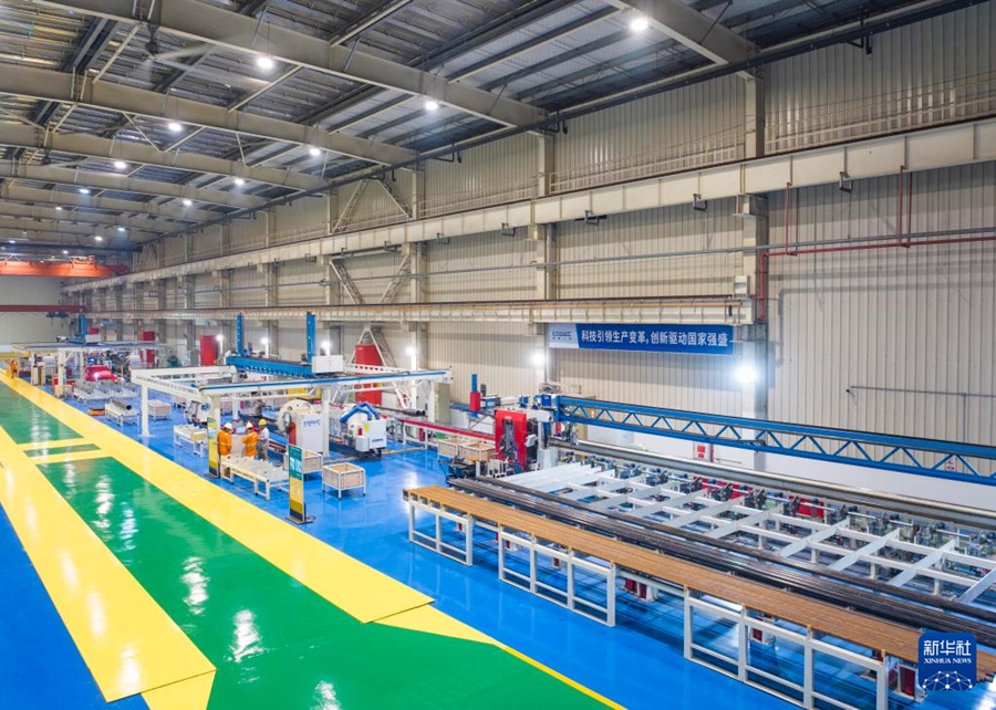 Completata la prima linea di produzione intelligente per tubazioni di processo per attrezzature petrolifere e del gas in acque profonde