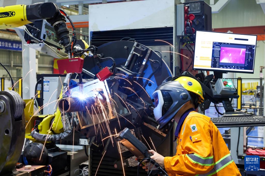 Completata la prima linea di produzione intelligente per tubazioni di processo per attrezzature petrolifere e del gas in acque profonde