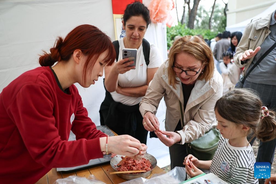 Attività di esperienza culturale tradizionale cinese tenutasi a Roma