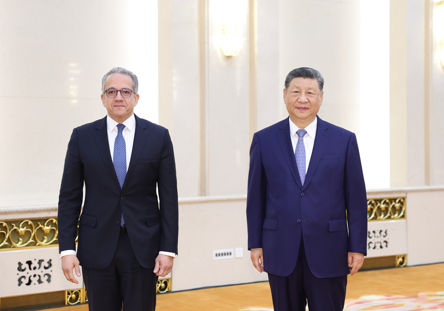 Xi Jinping incontra il Direttore generale dell'UNESCO Khaled El-Enany