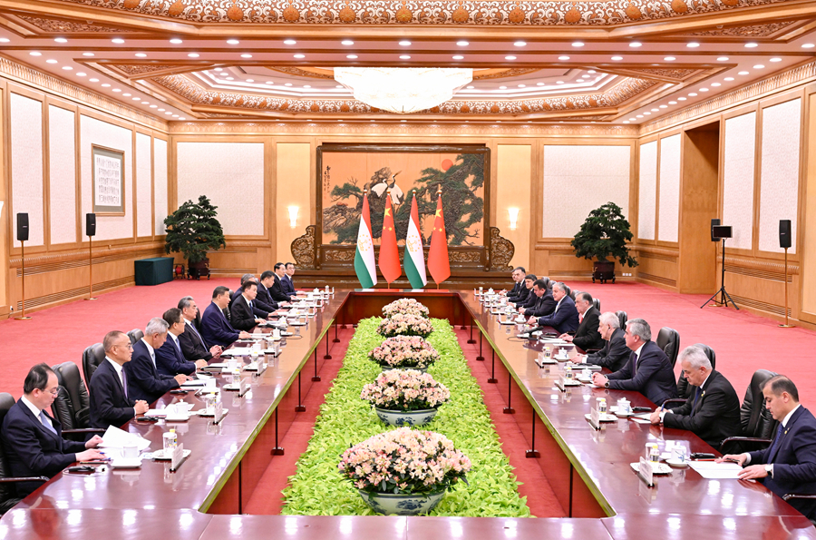 Xi Jinping incontra il Presidente tagiko Emomali Rahmon