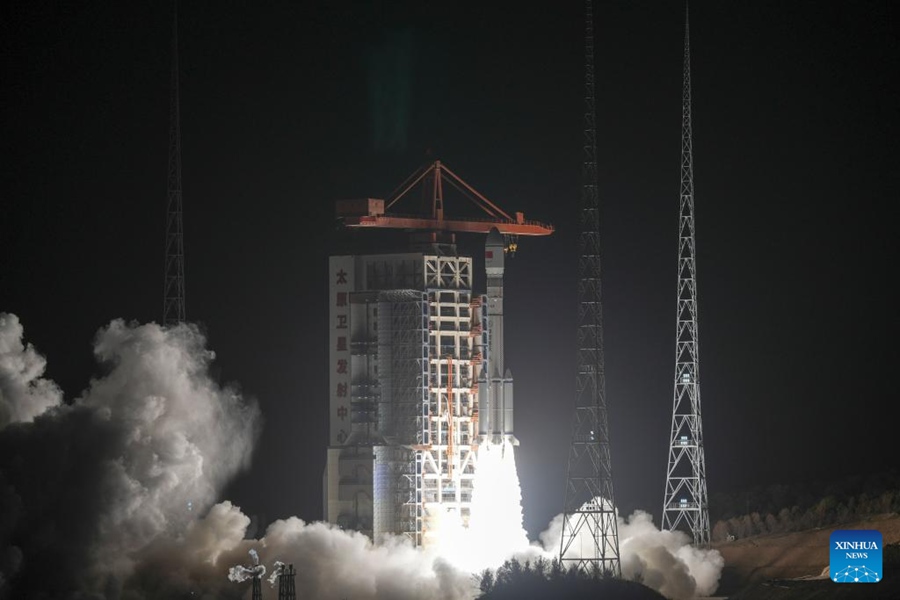 La Cina lancia un nuovo gruppo di satelliti per una costellazione commerciale