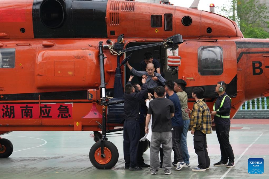 In corso le operazioni di soccorso nelle aree colpite dalle inondazioni nello Hunan