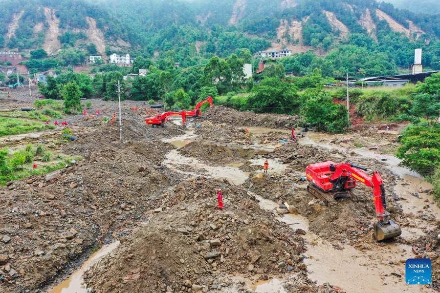 Operazioni di soccorso a Chongqing