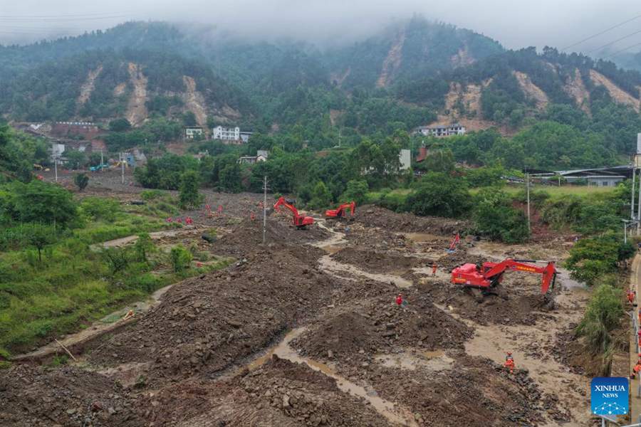 Operazioni di soccorso a Chongqing