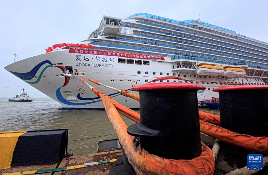 La seconda grande nave da crociera costruita in Cina torna trionfalmente dalle prove in mare