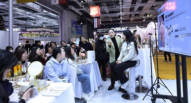 La Cina inasprisce le norme sul commercio di cosmetici per tutelare la salute pubblica
