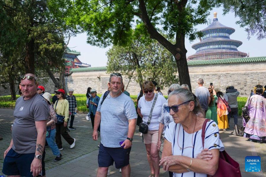 Politiche di esenzione dal visto trainano un'impennata del 35,3% nel turismo in entrata a Beijing