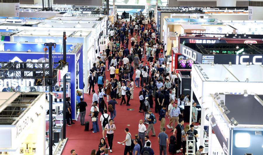 La Cina annuncia oltre 100 eventi per stimolare le importazioni