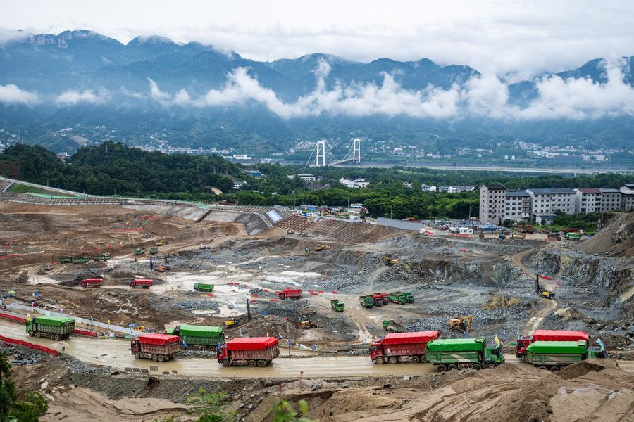 Cantiere in un'area di scavo della fase iniziale del progetto per la nuova via navigabile delle Tre Gole, a Yichang, nella provincia cinese centrale dello Hubei. (8 giugno 2026 - Xinhua/Wu Zhizun)