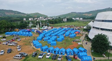 Allestiti diversi siti di ricollocamento temporaneo per i residenti colpiti dal terremoto nel Guangxi