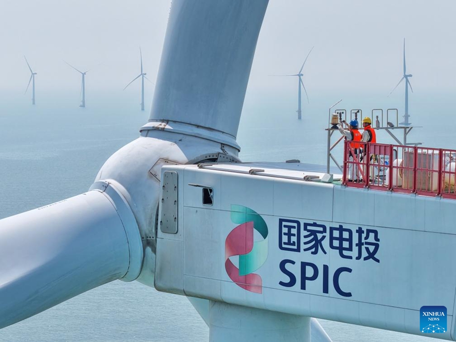 Manutenzione presso parchi eolici offshore nel Jiangsu