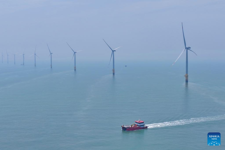 Manutenzione presso parchi eolici offshore nel Jiangsu