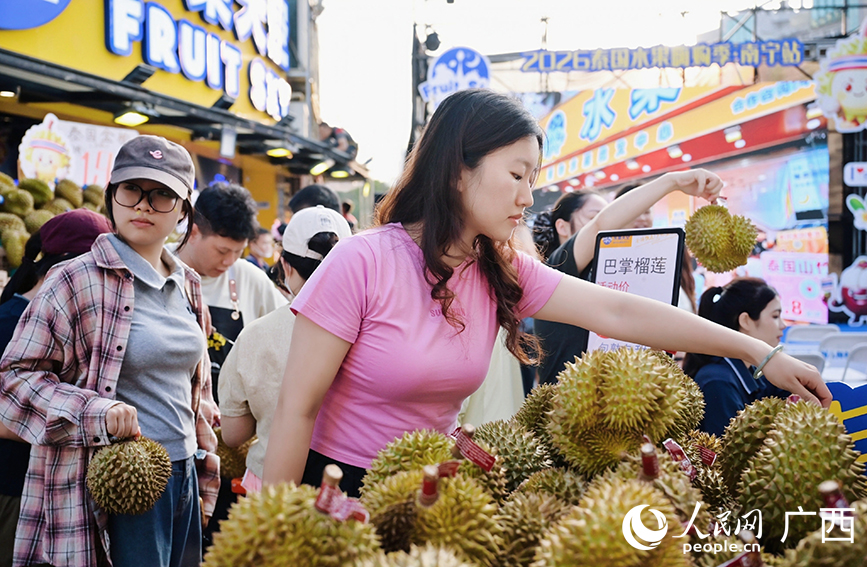 La frutta fresca dell'ASEAN accelera l'ingresso in Cina attraverso i porti del Guangxi