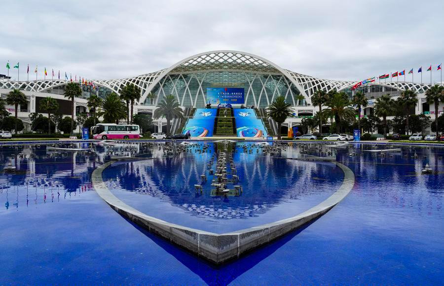 Veduta del Kunming Dianchi International Convention and Exhibition Center, sede della decima edizione della China-South Asia Expo a Kunming, provincia dello Yunnan, sud-ovest della Cina. (9 giugno 2026 - Xinhua/Chen Xinbo)