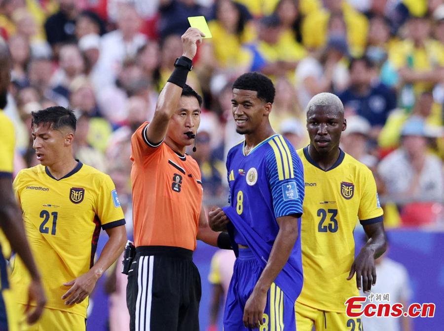 Arbitri cinesi protagonisti ai Mondiali
