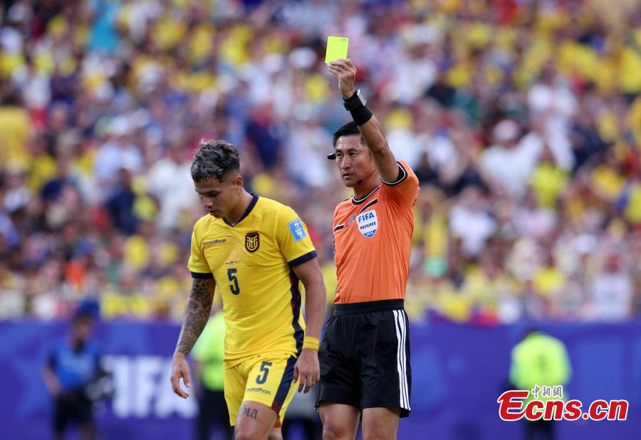 Arbitri cinesi protagonisti ai Mondiali
