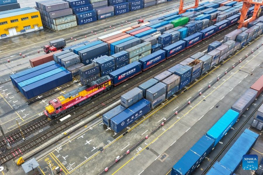 Chongqing potenzia la capacità dei treni merci Cina-Europa per favorire l'esportazione di automobili