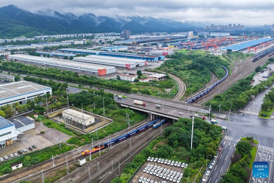 Chongqing potenzia la capacità dei treni merci Cina-Europa per favorire l'esportazione di automobili